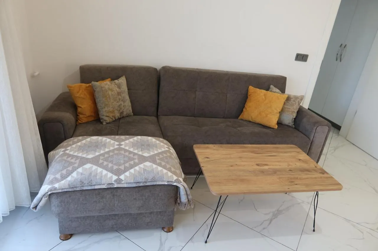 Διαμέρισμα Maya Apartmani Κουσάντασι